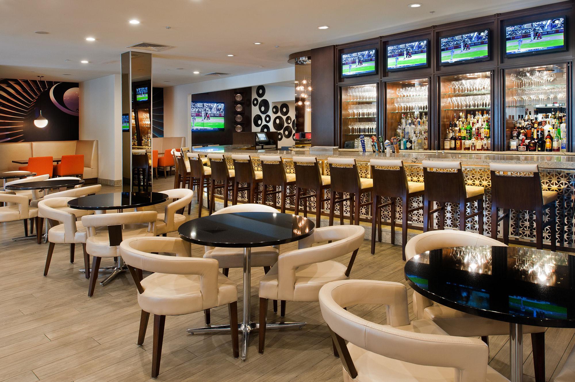 Marriott St. Louis Airport Hotel Edmundson Екстериор снимка
