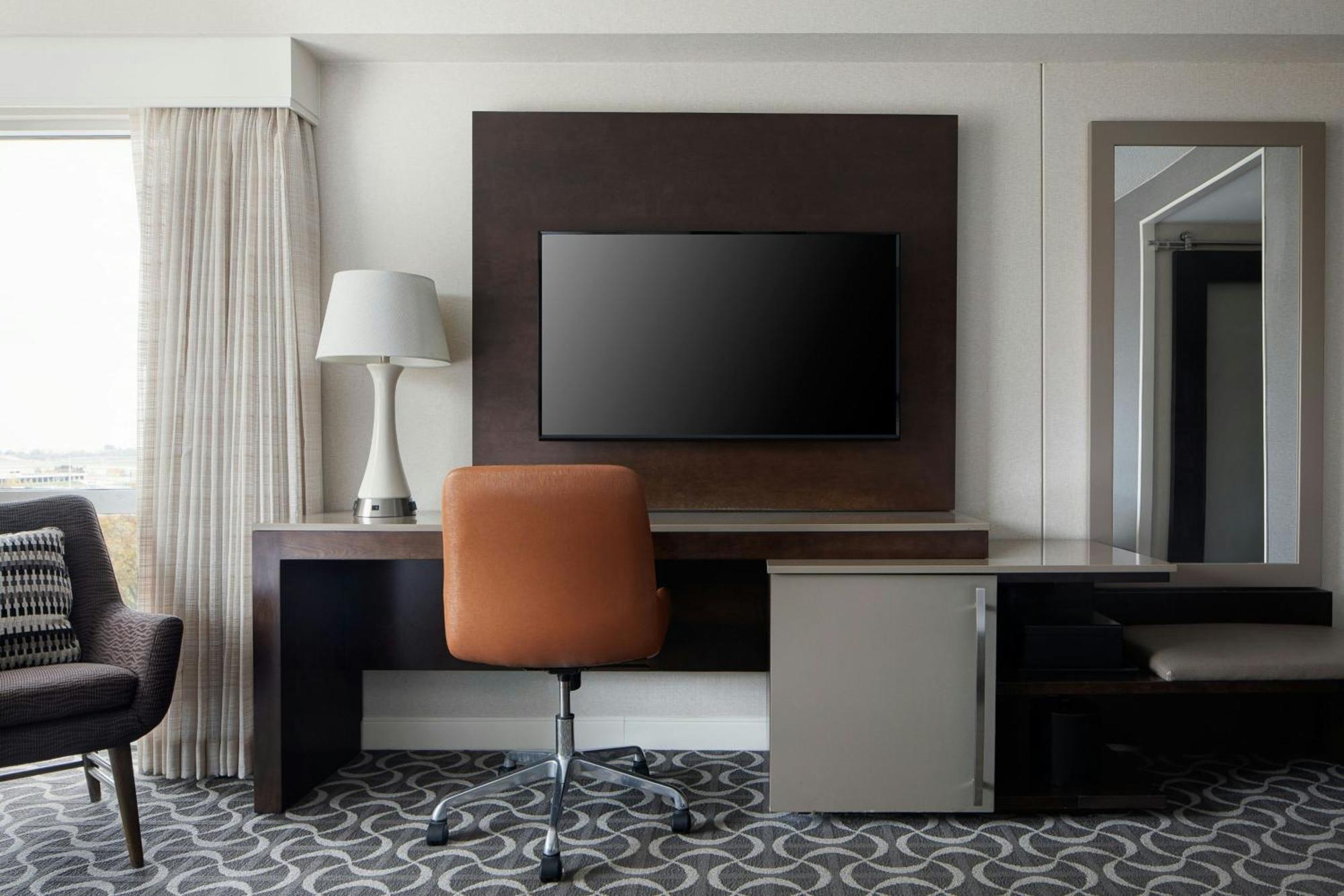Marriott St. Louis Airport Hotel Edmundson Екстериор снимка