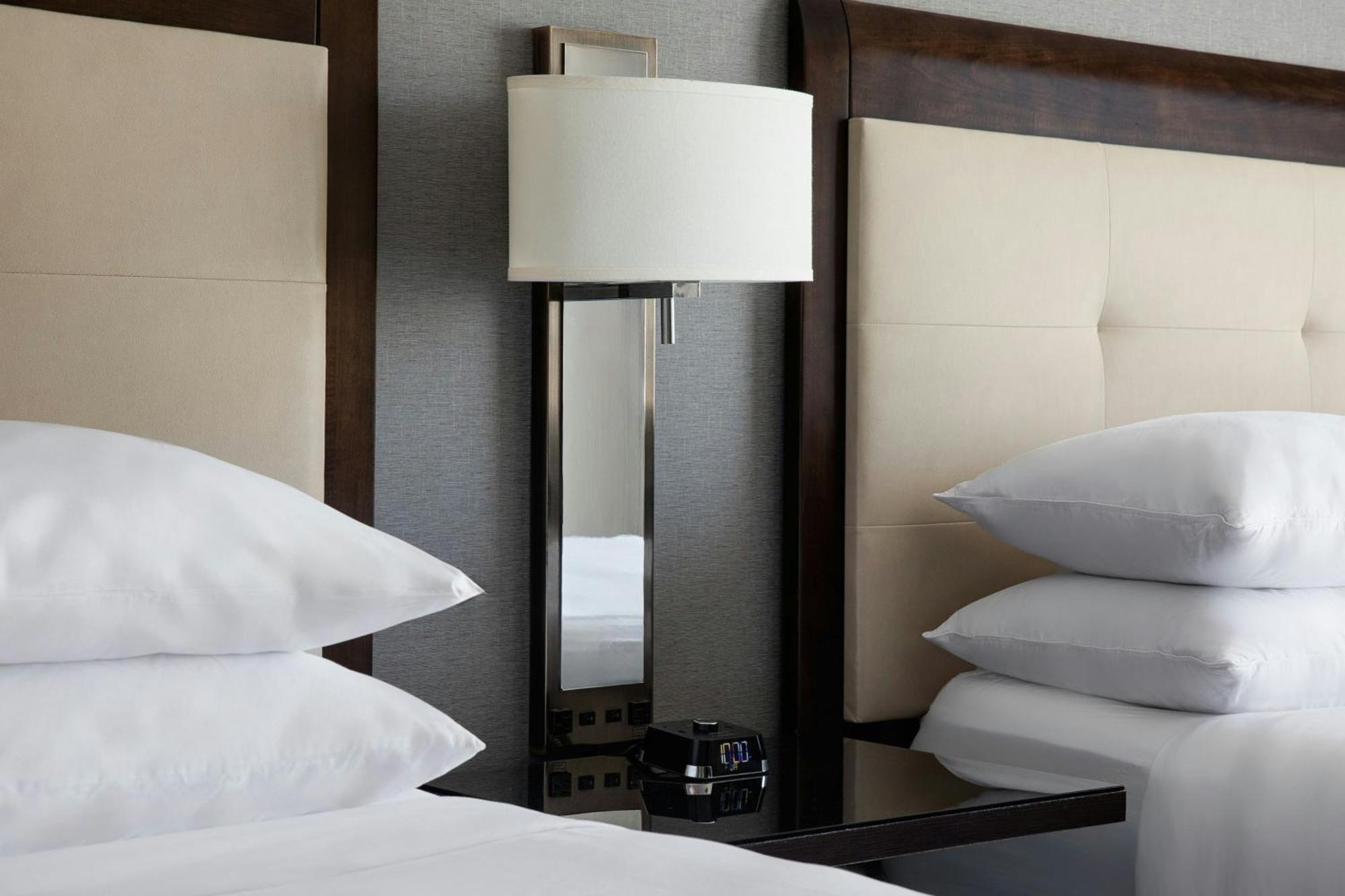 Marriott St. Louis Airport Hotel Edmundson Екстериор снимка
