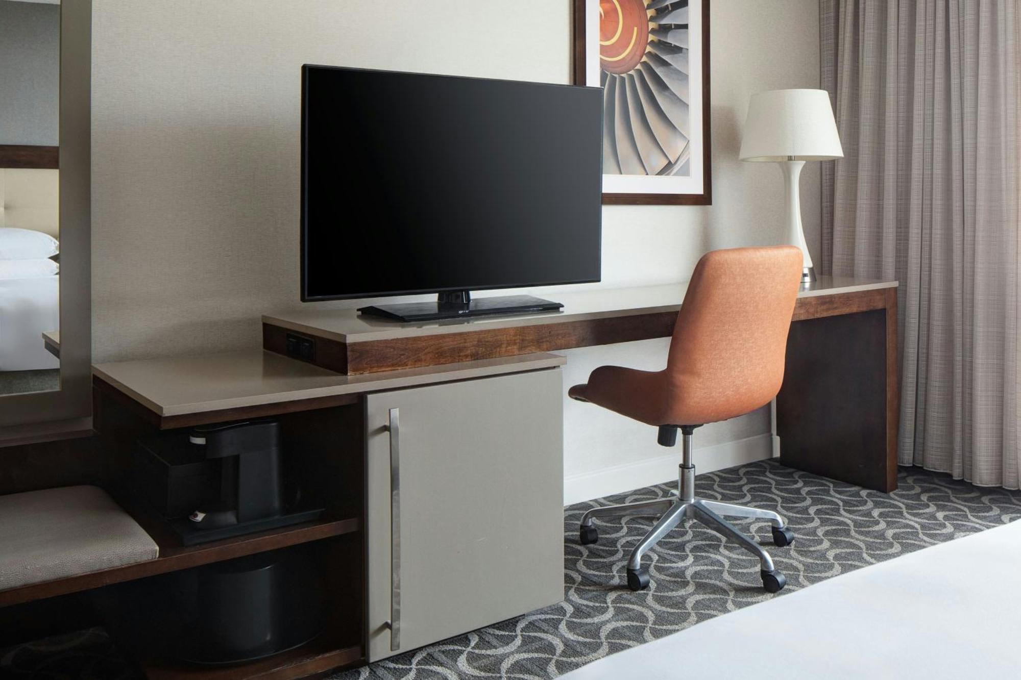 Marriott St. Louis Airport Hotel Edmundson Екстериор снимка